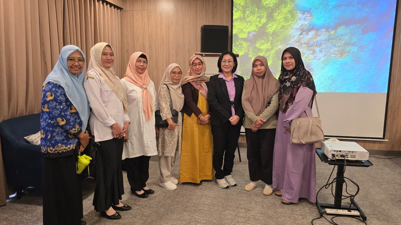 Suasana diskusi peserta kegiatan bersama Dinas Pendidikan Kabupaten Tangerang