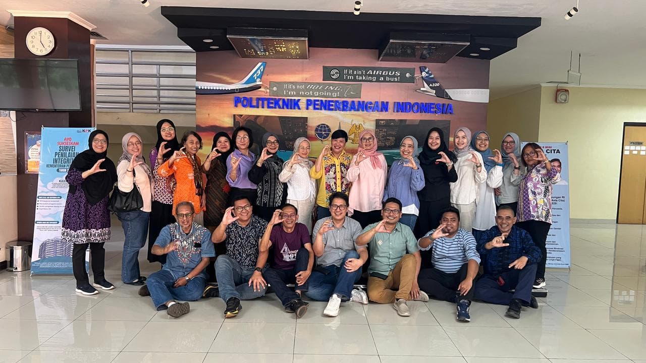Peserta pelatihan pemeriksaan psikologi berfoto bersama